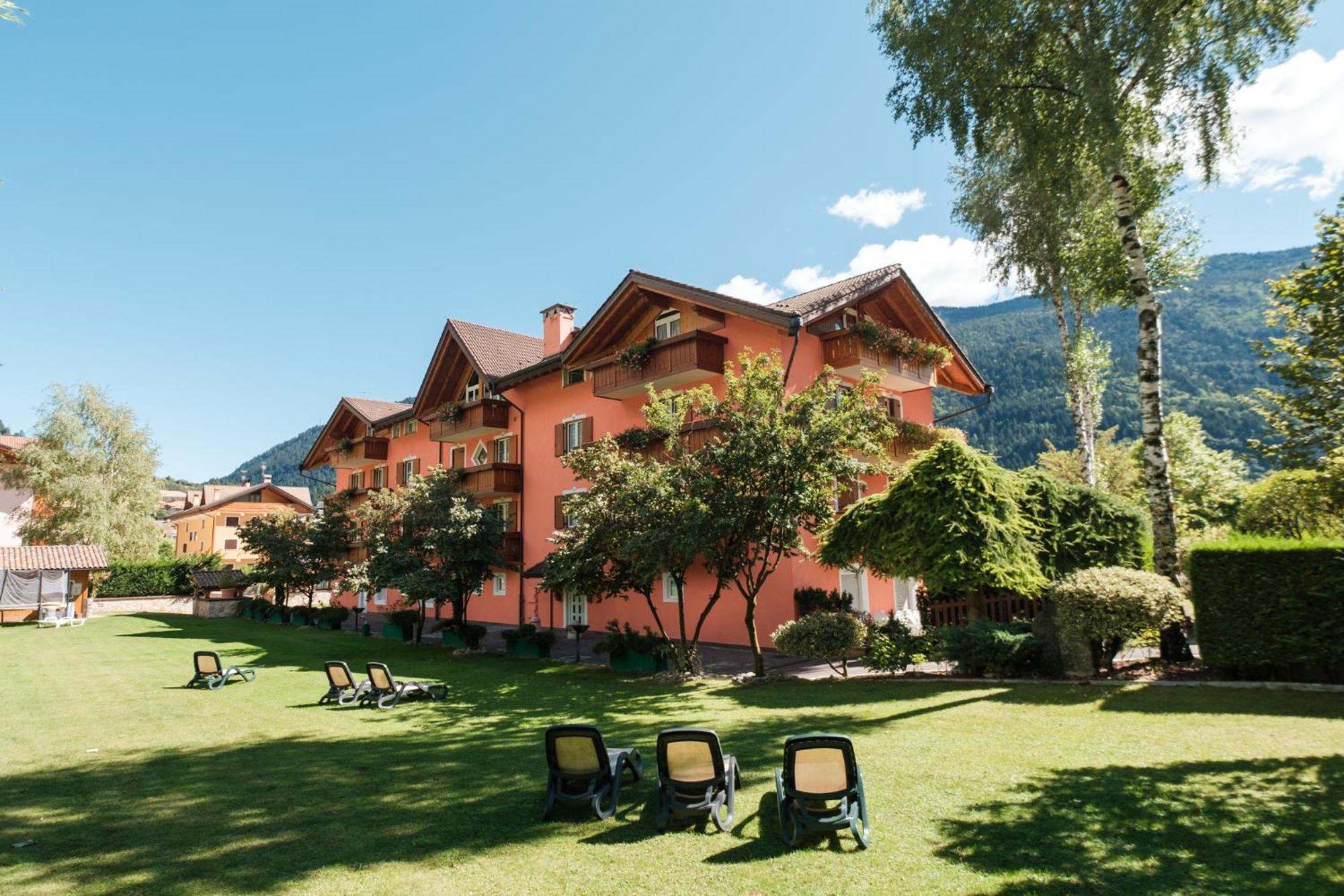 Residence Al Caminetto Molveno Esterno foto