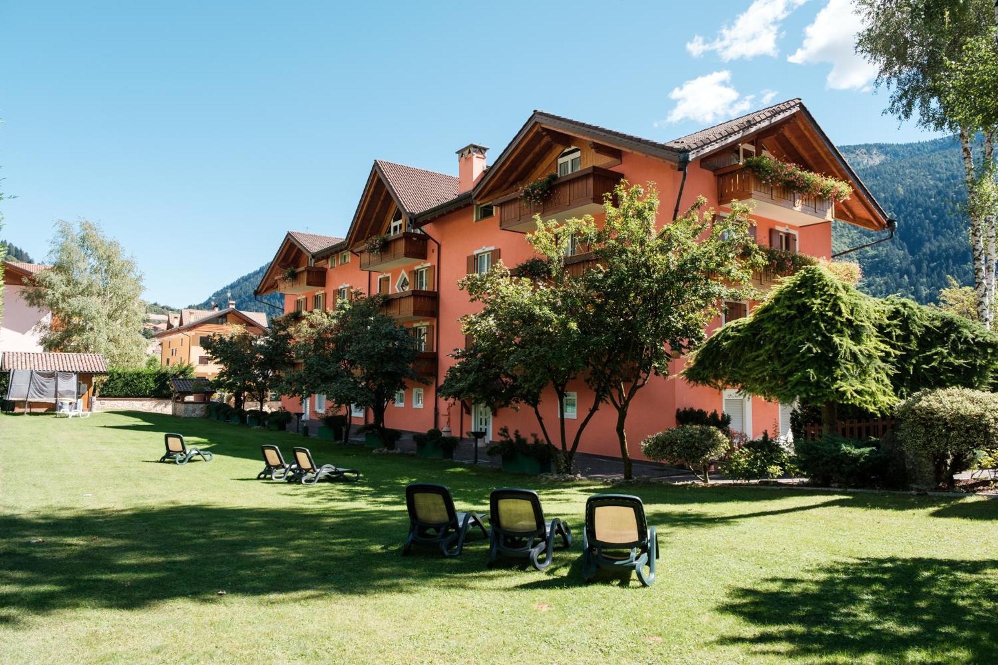 Residence Al Caminetto Molveno Esterno foto